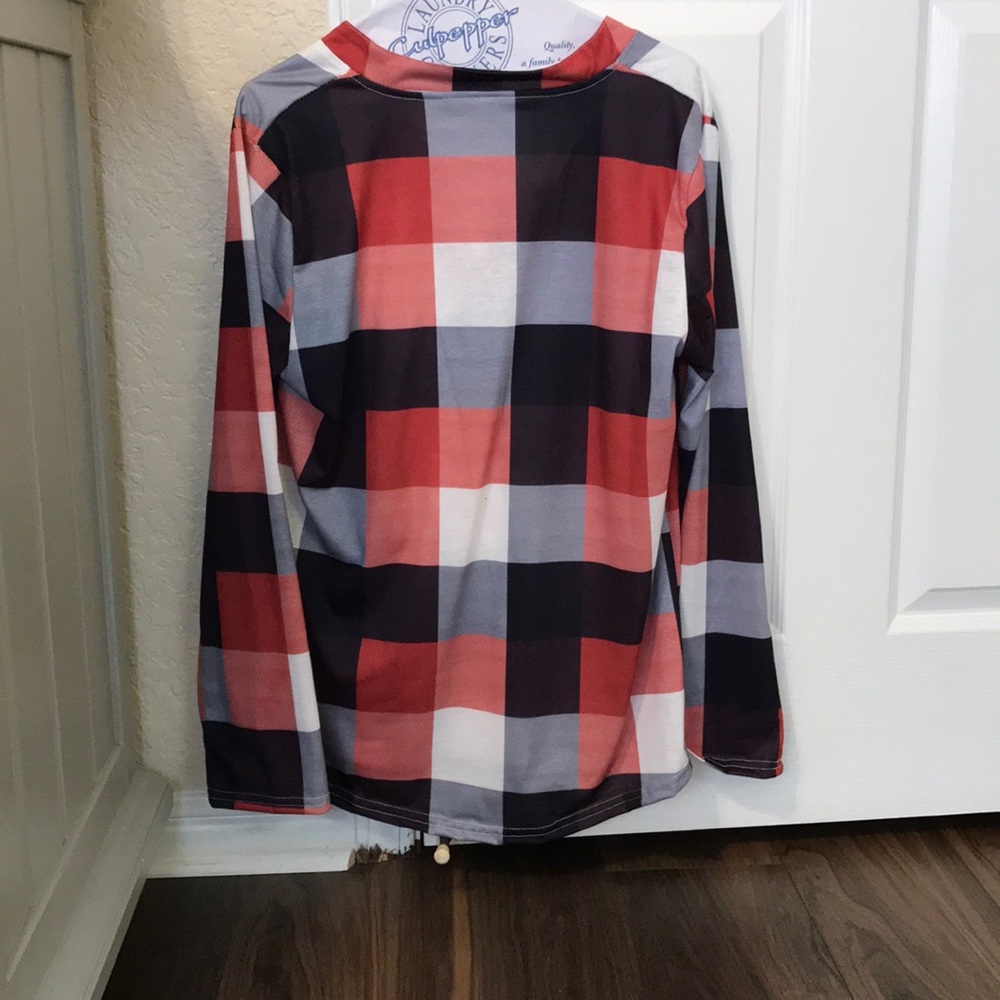 Checkered Pullover - Picture 3 of 3